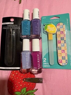 Expressie Floral Purple & Blue Nail Polish Set with Nail Files